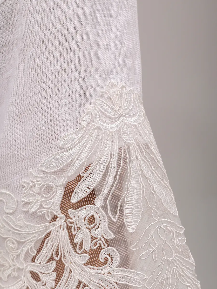 Туника льняная с кружевом