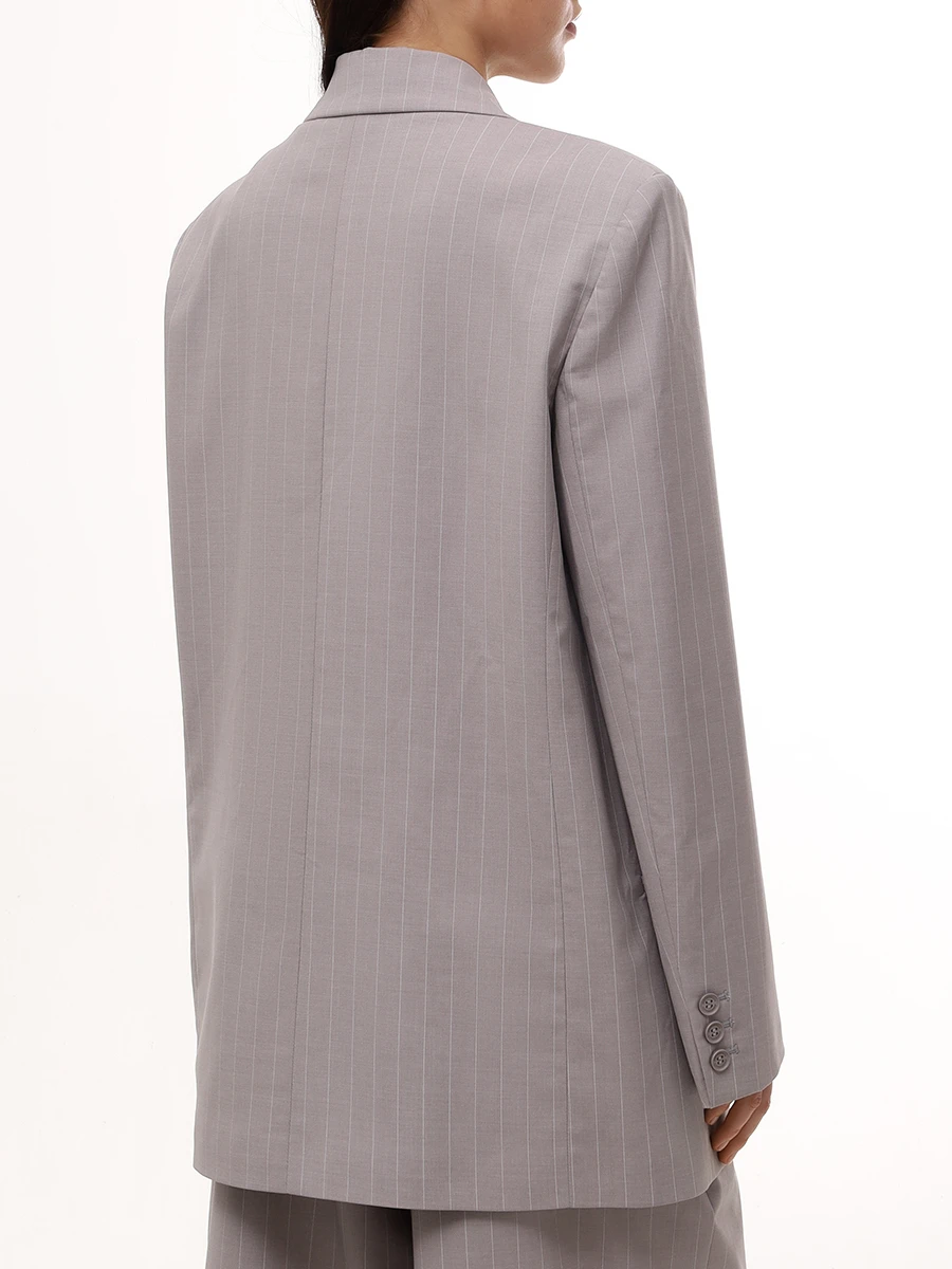 Пиджак в полоску