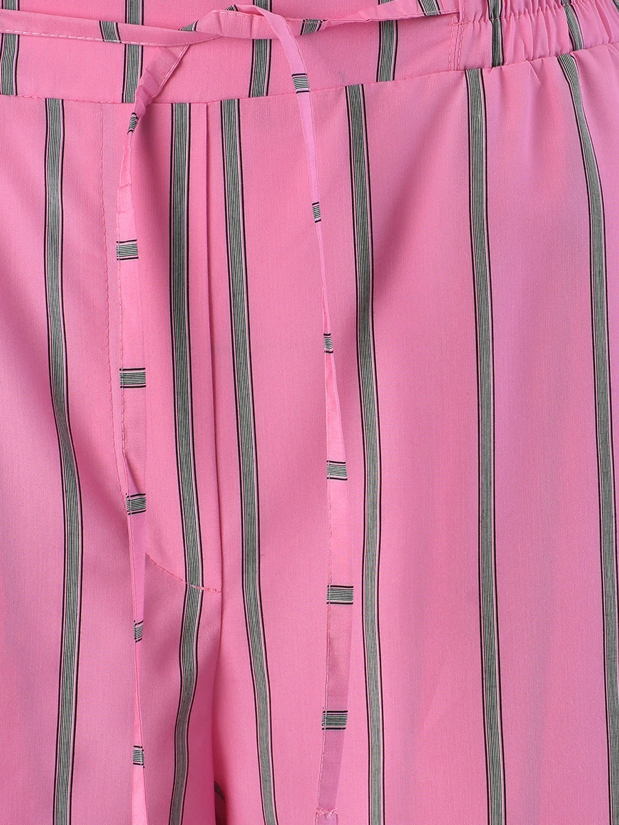 Шорты в полоску