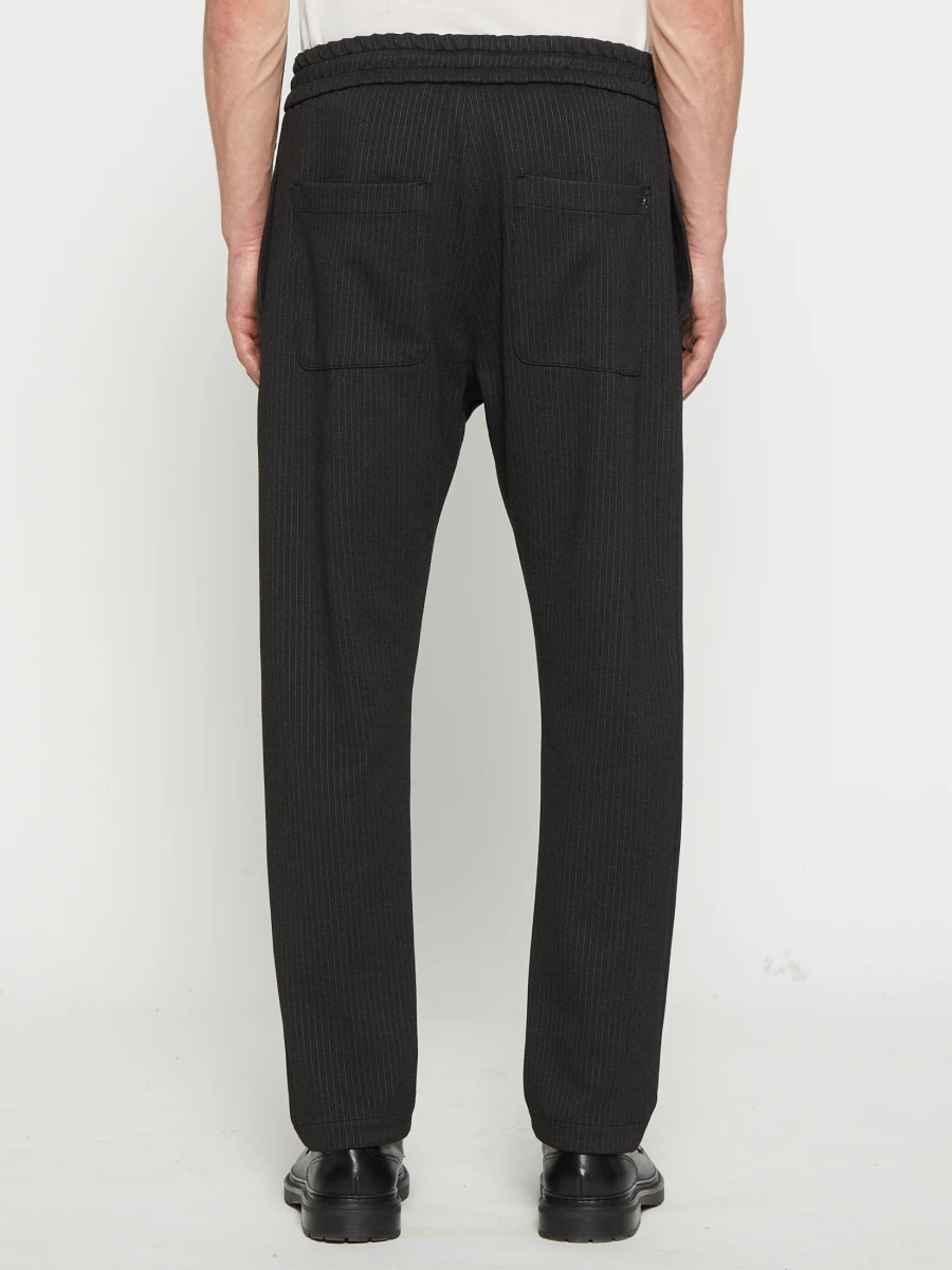 Брюки в полоску