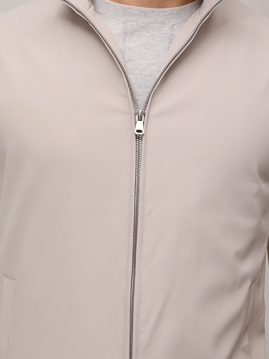 Жилет однотонный