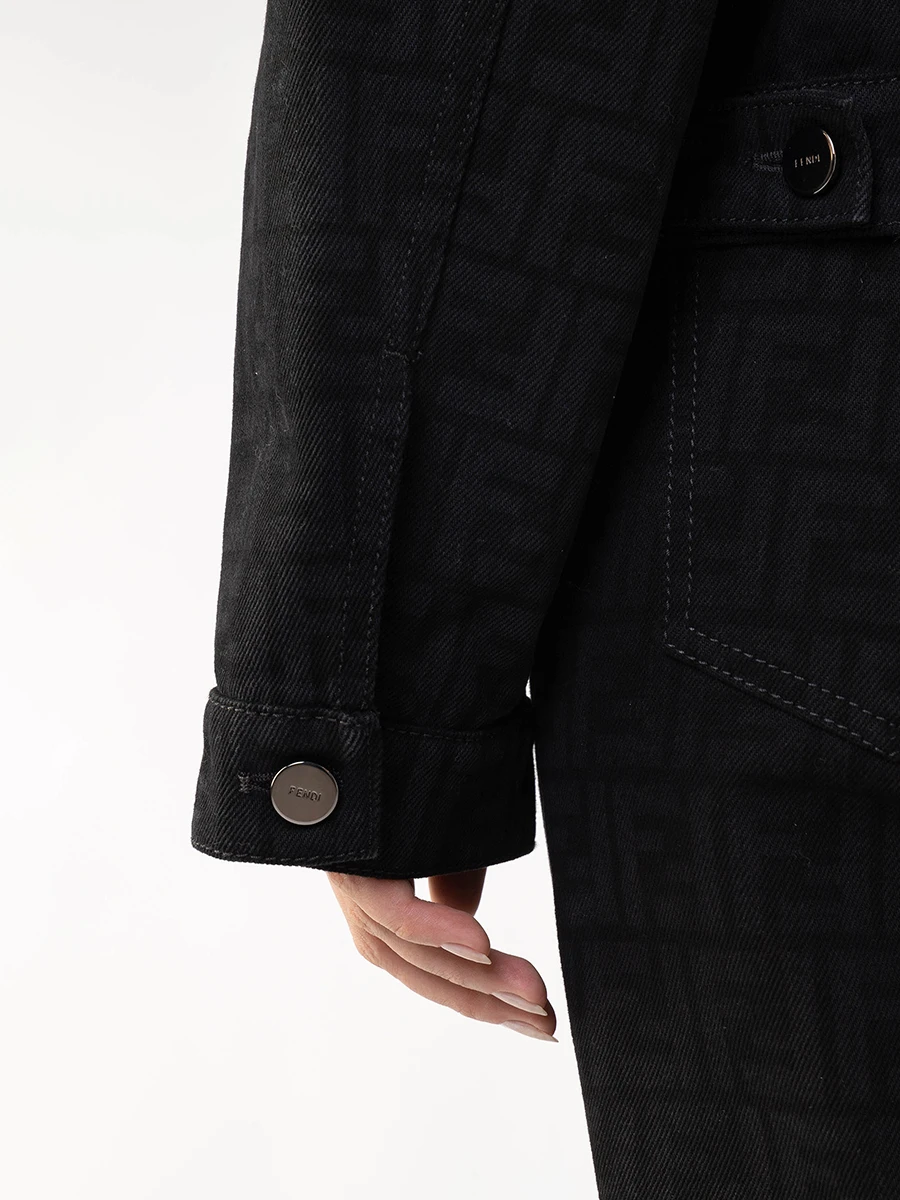 Куртка джинсовая