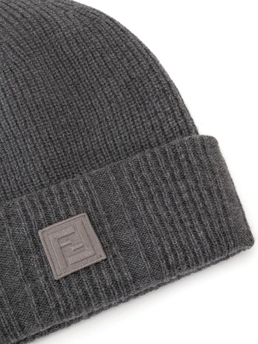 Шапка шерстяная FENDI