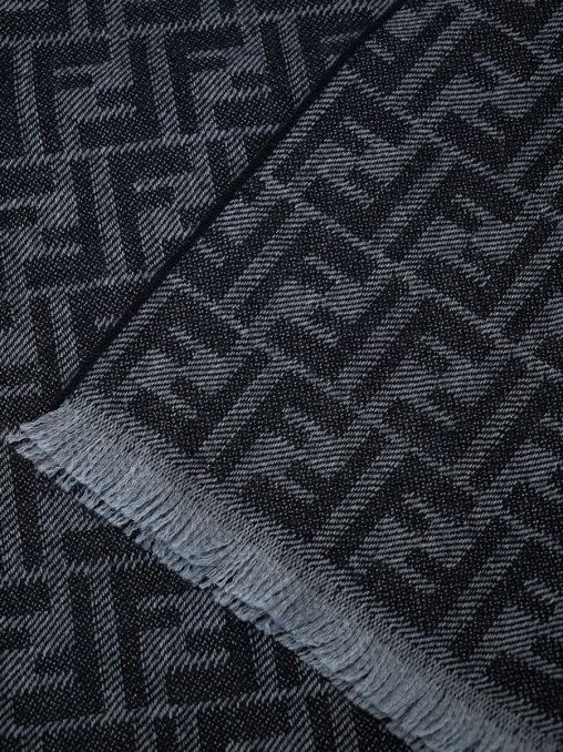 Палантин шерстяной FENDI
