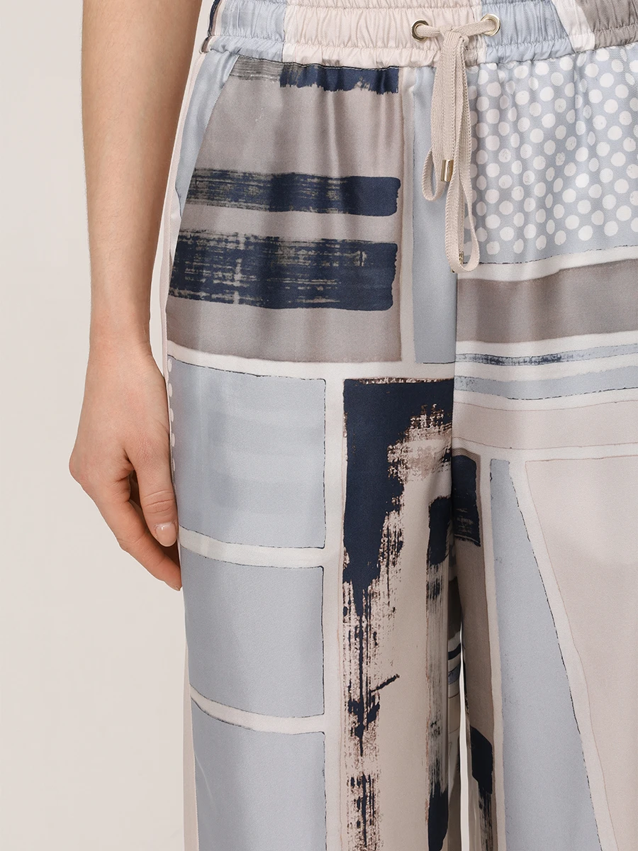 Костюм шелковый