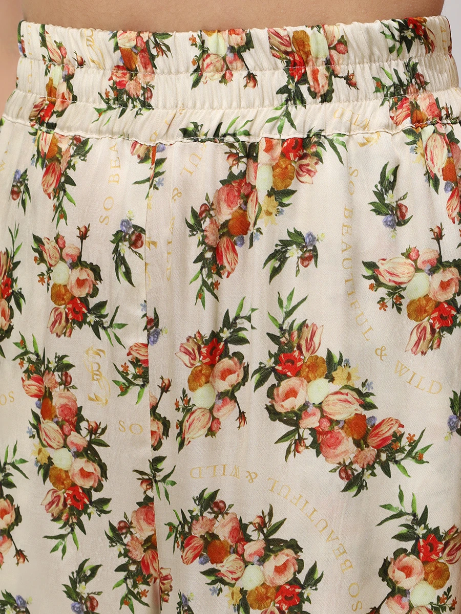 Костюм из вискозы