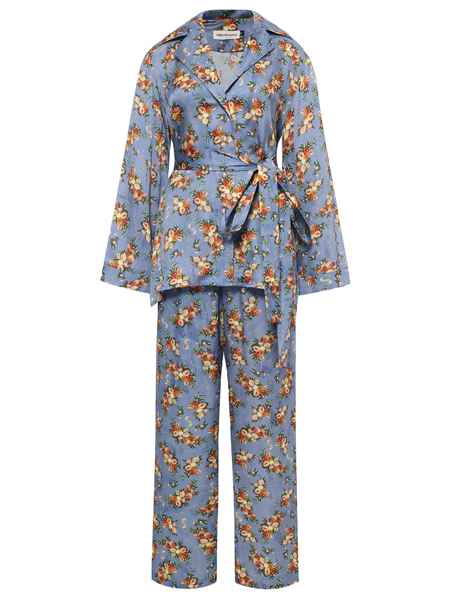 Костюм из вискозы