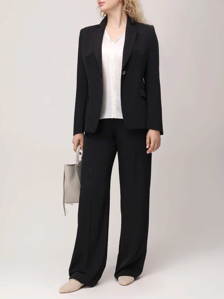 Костюм однотонный