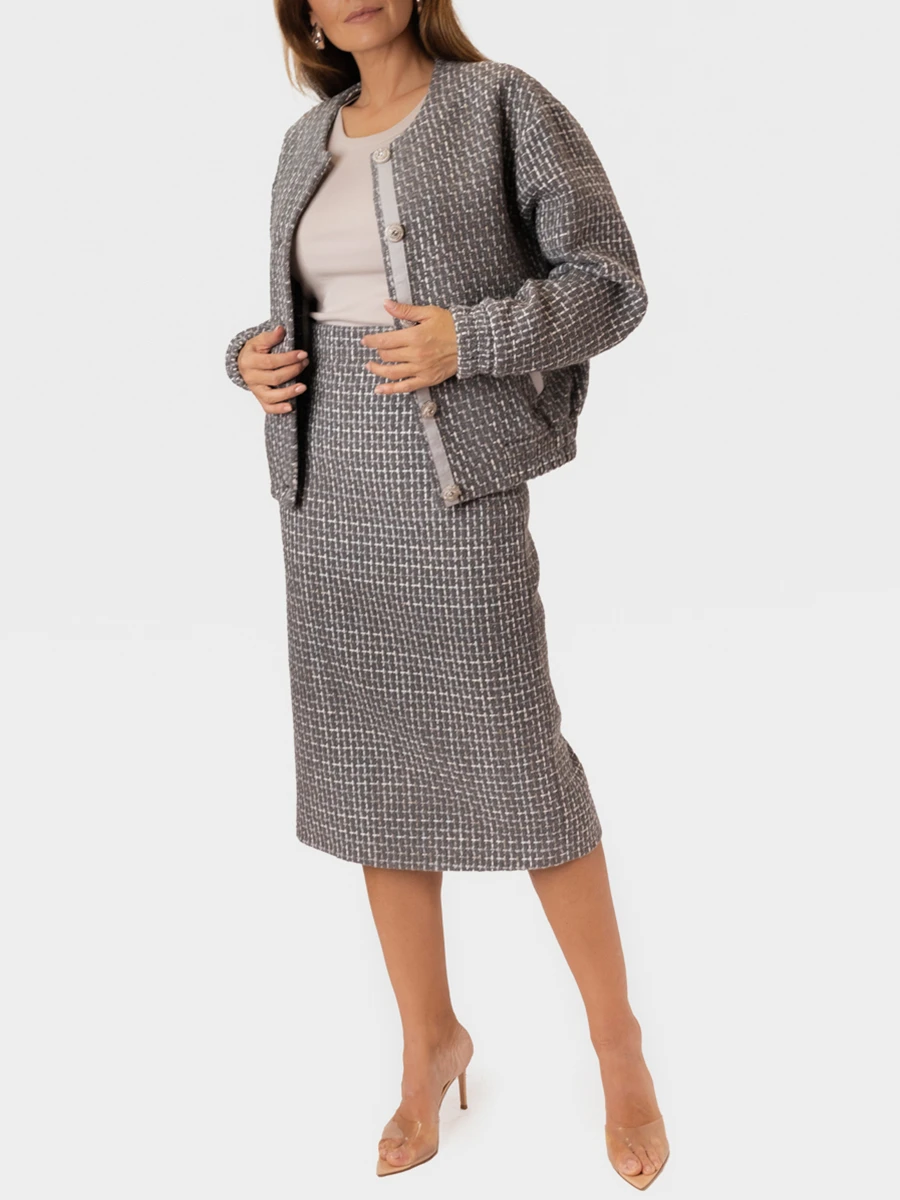 Бомбер твидовый