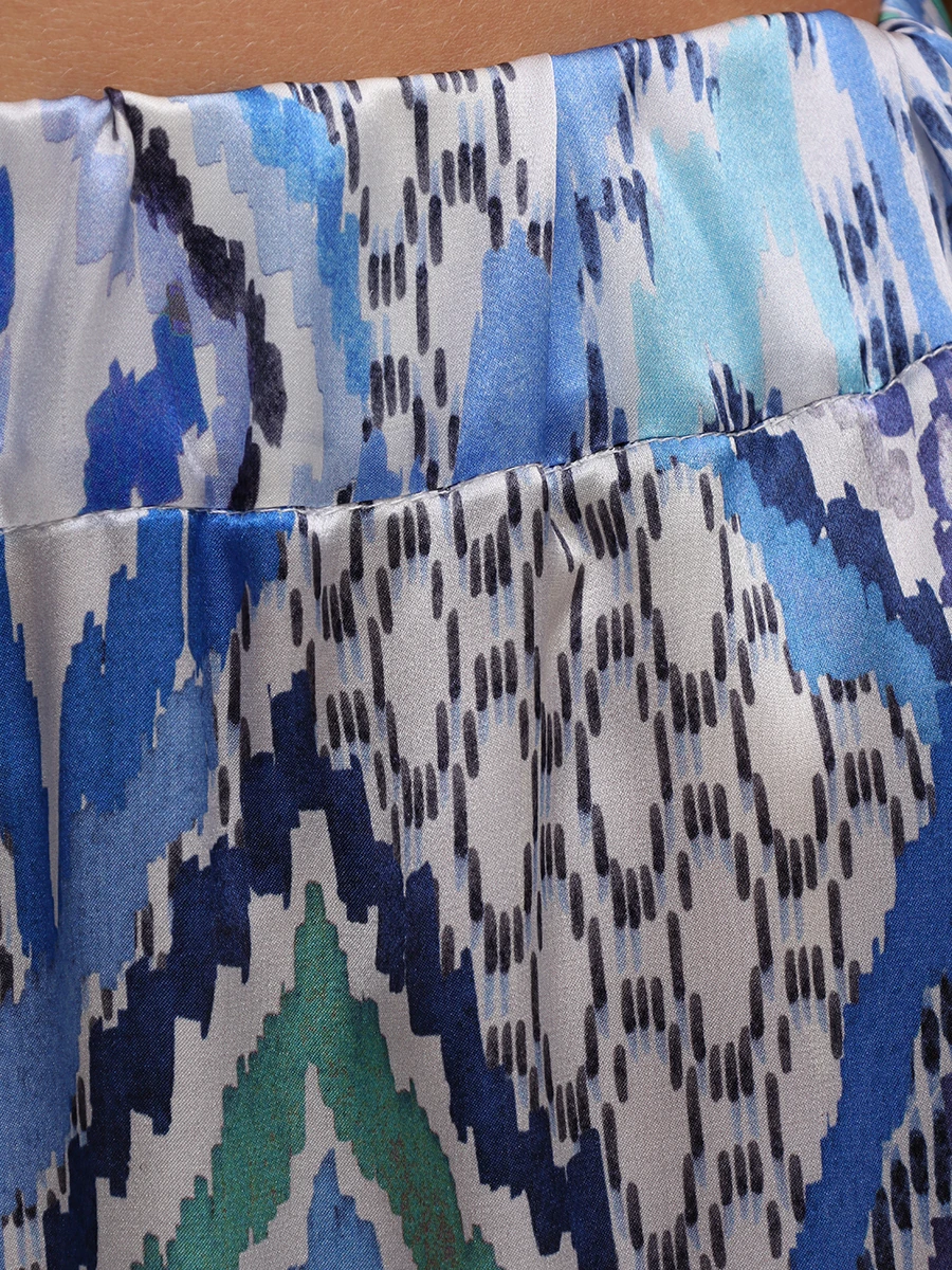 Костюм шелковый