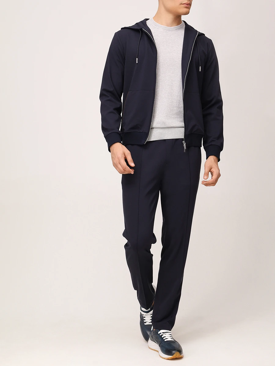 Костюм из вискозы