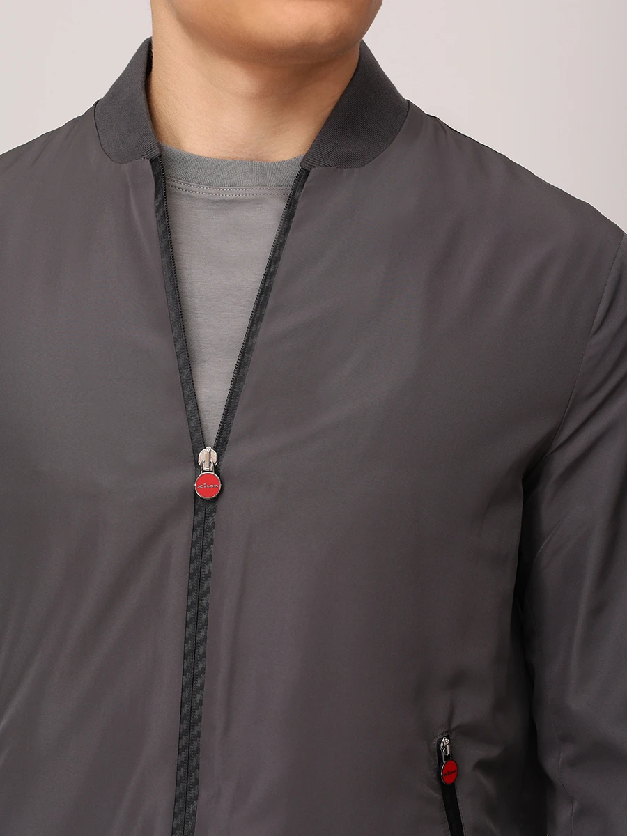 Бомбер однотонный