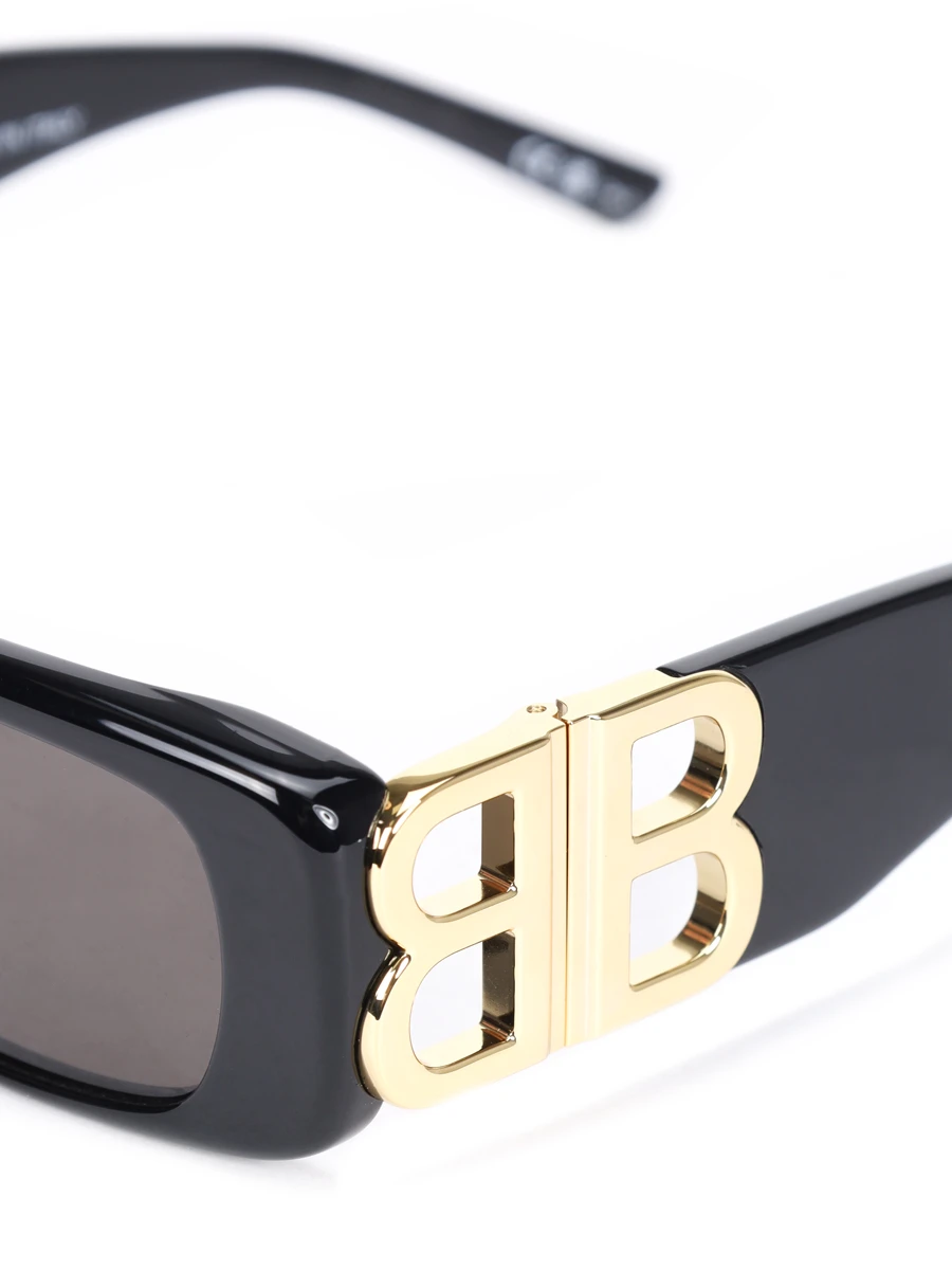 Очки солнцезащитные