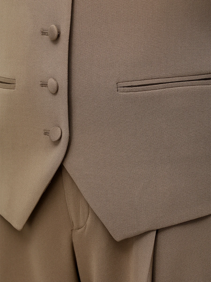 Жилет шелковый