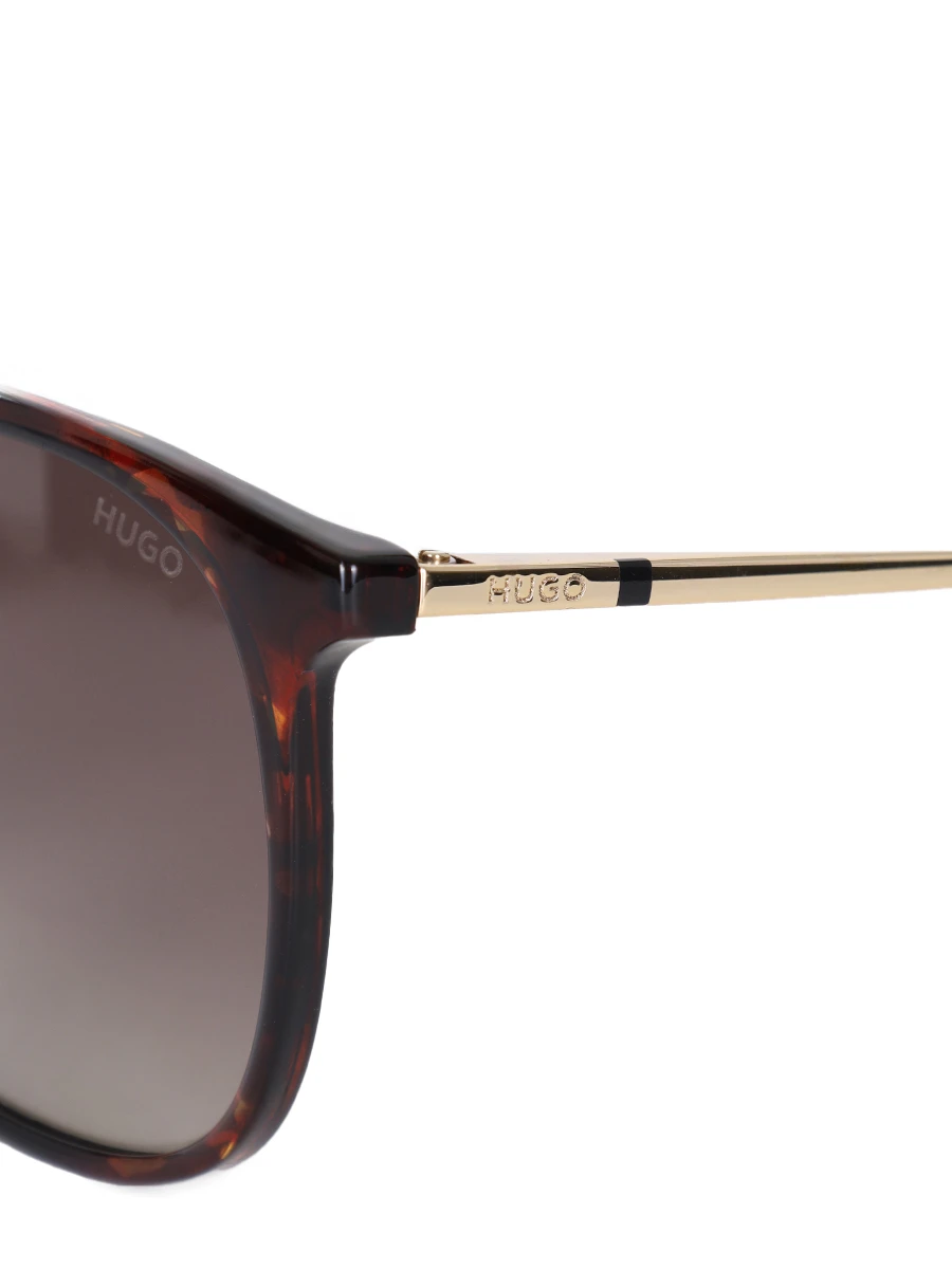 Очки солнцезащитные