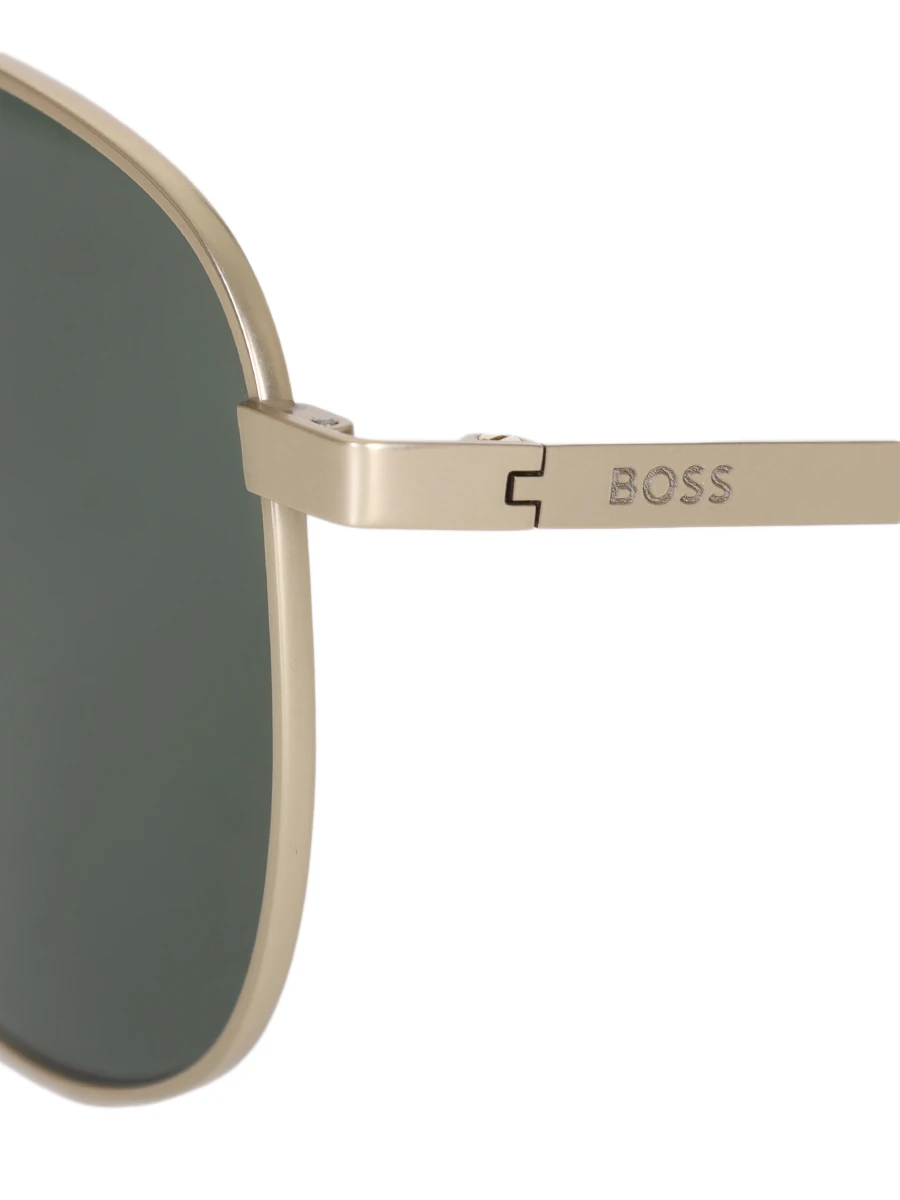 Очки солнцезащитные