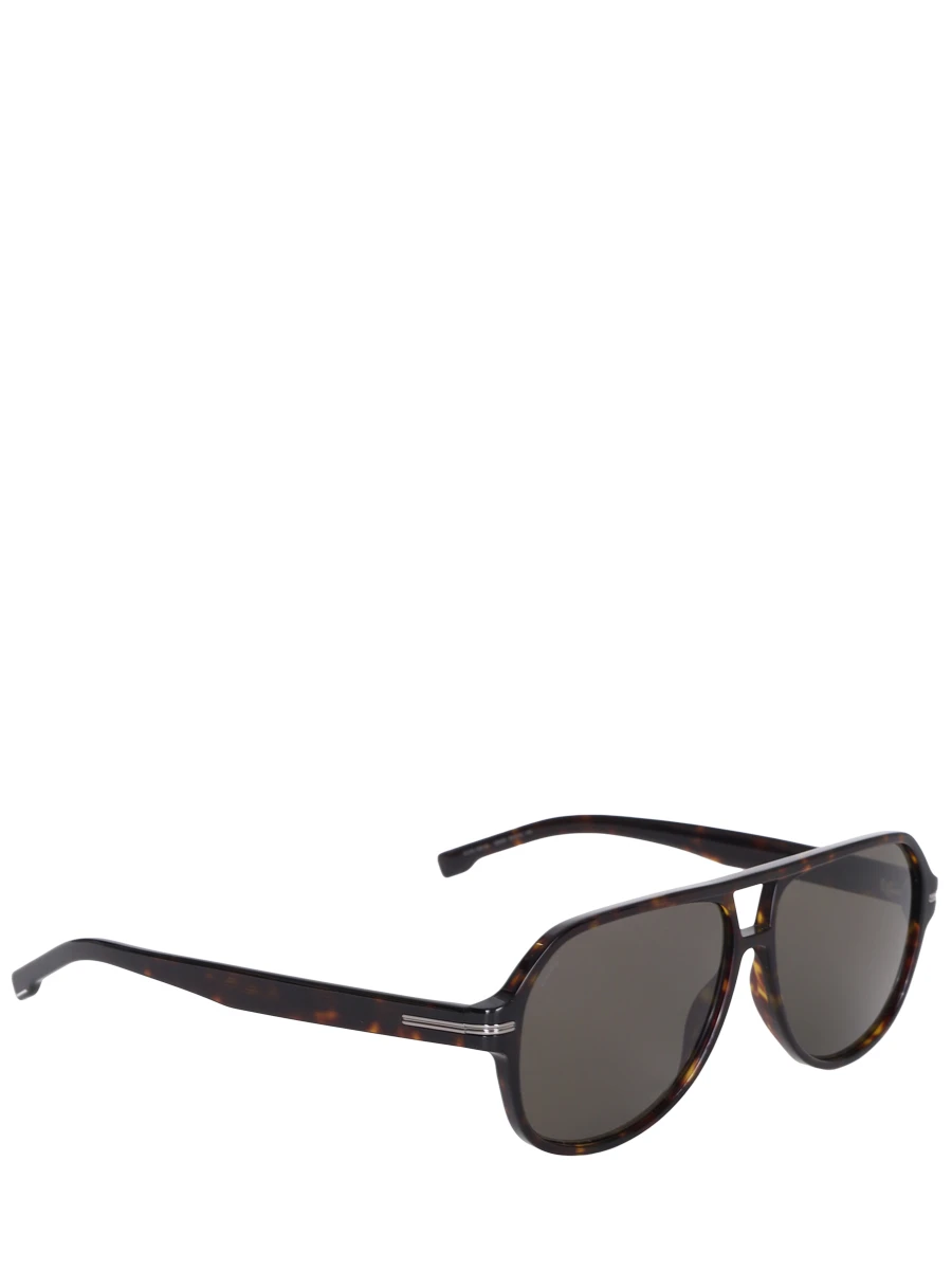 Очки солнцезащитные