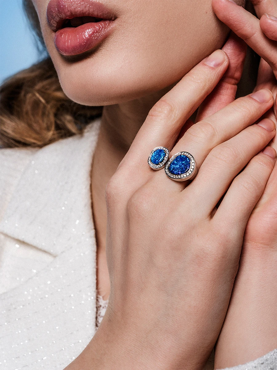 Кольцо с опалами Сверкающие озера