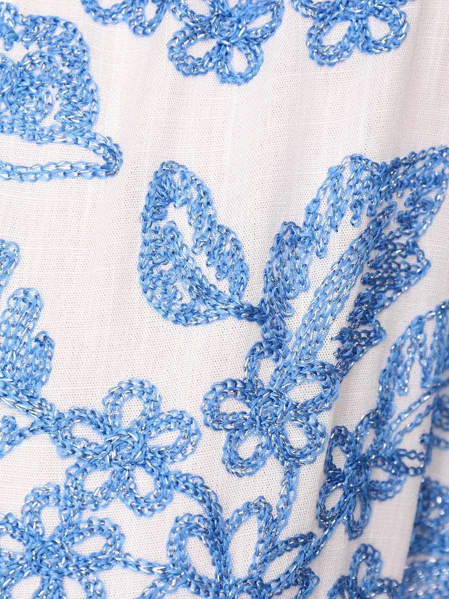 Платье с вышивкой