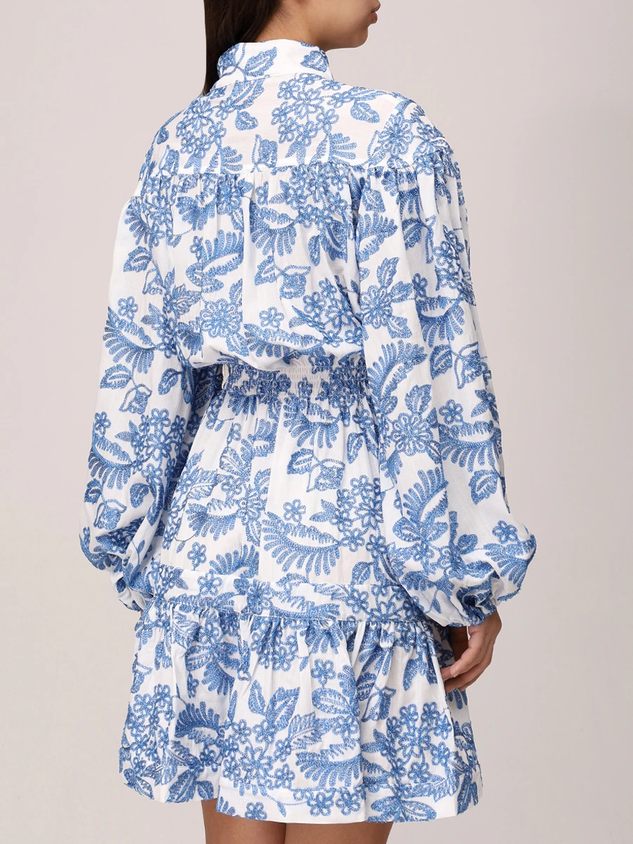 Платье с вышивкой