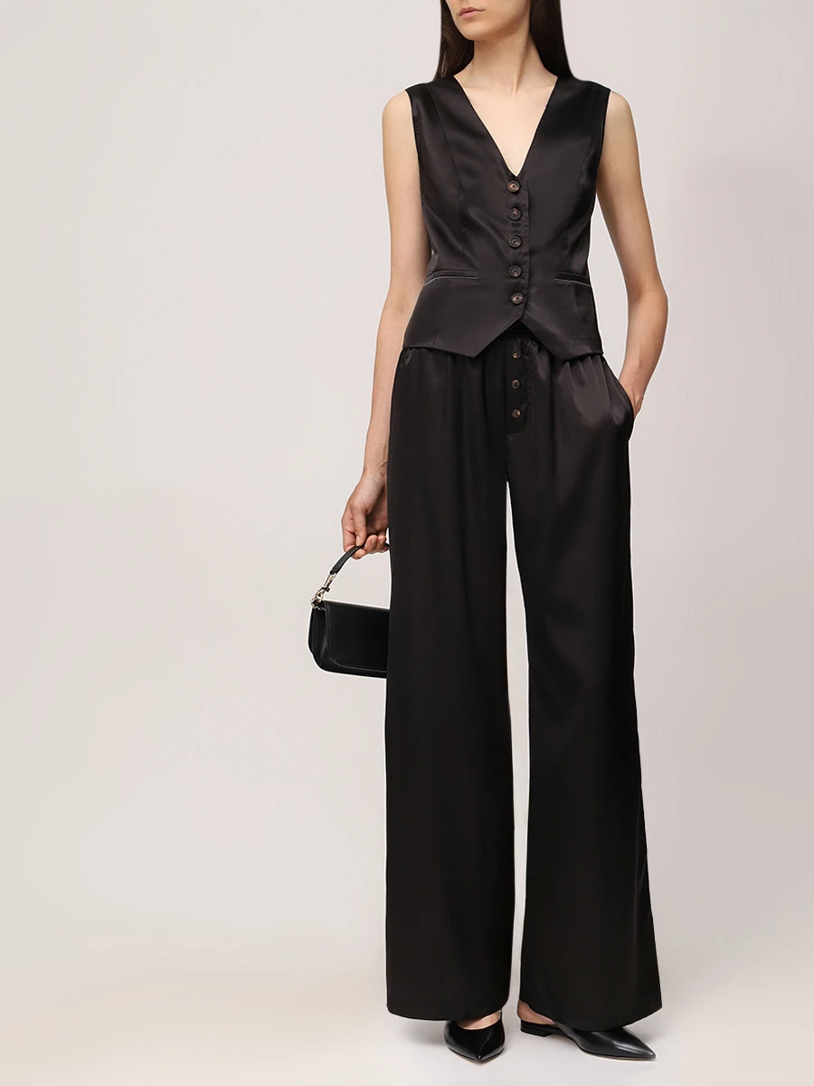 Костюм атласный