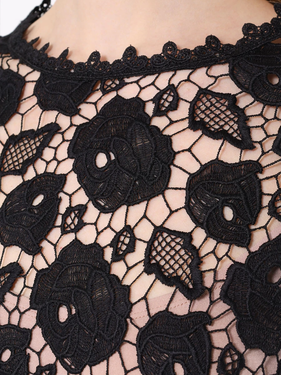 Платье кружевное