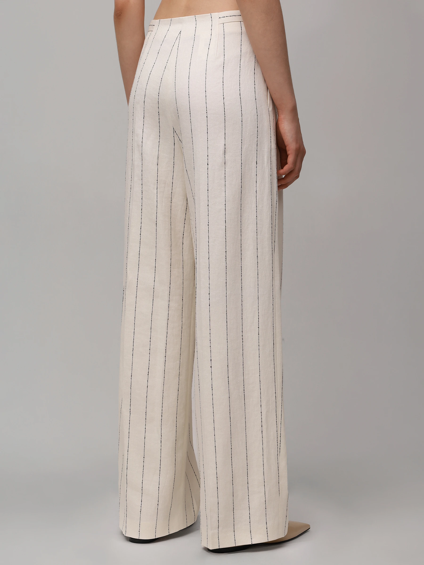 Брюки изо льна и вискозы