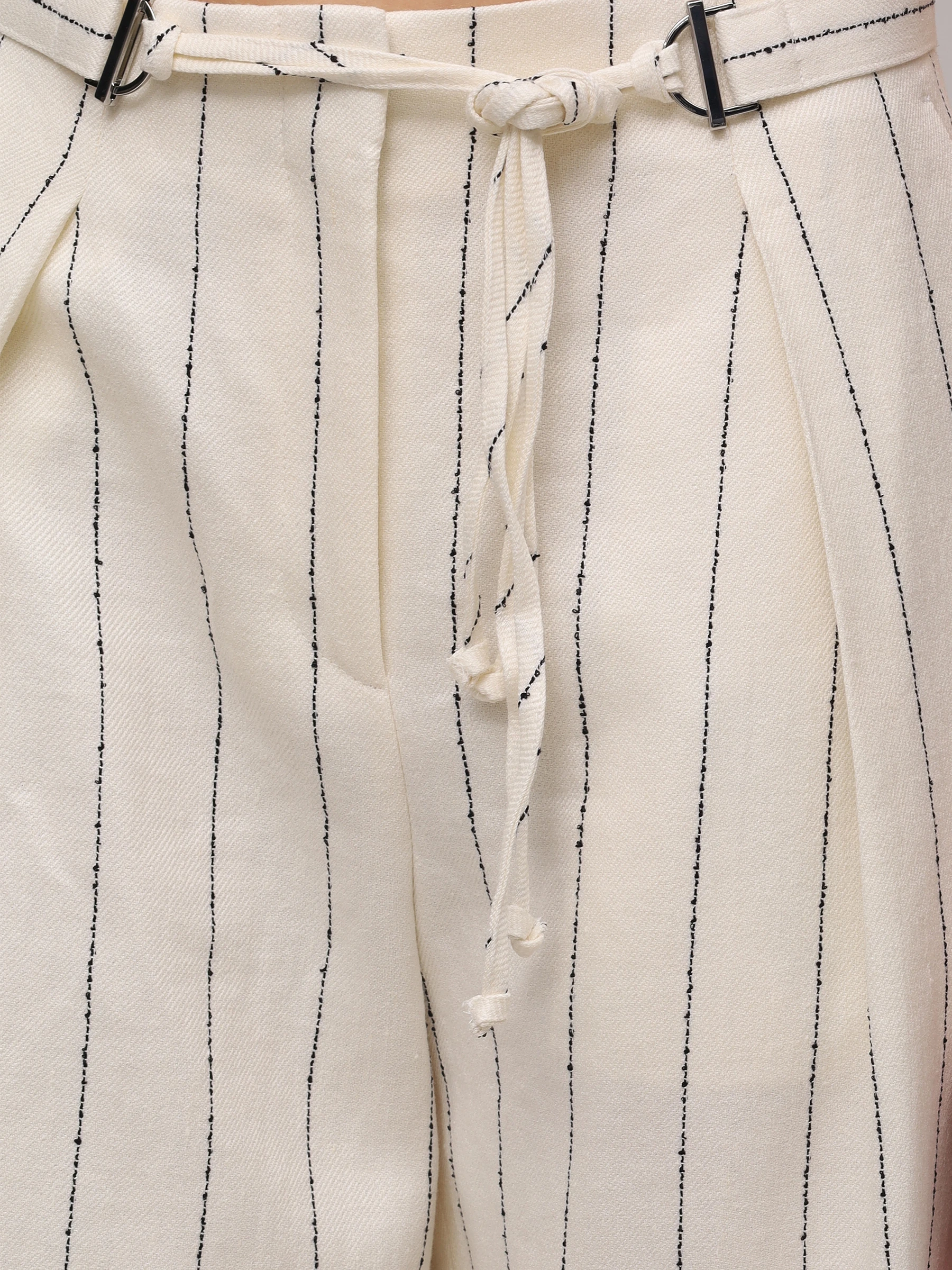 Брюки изо льна и вискозы