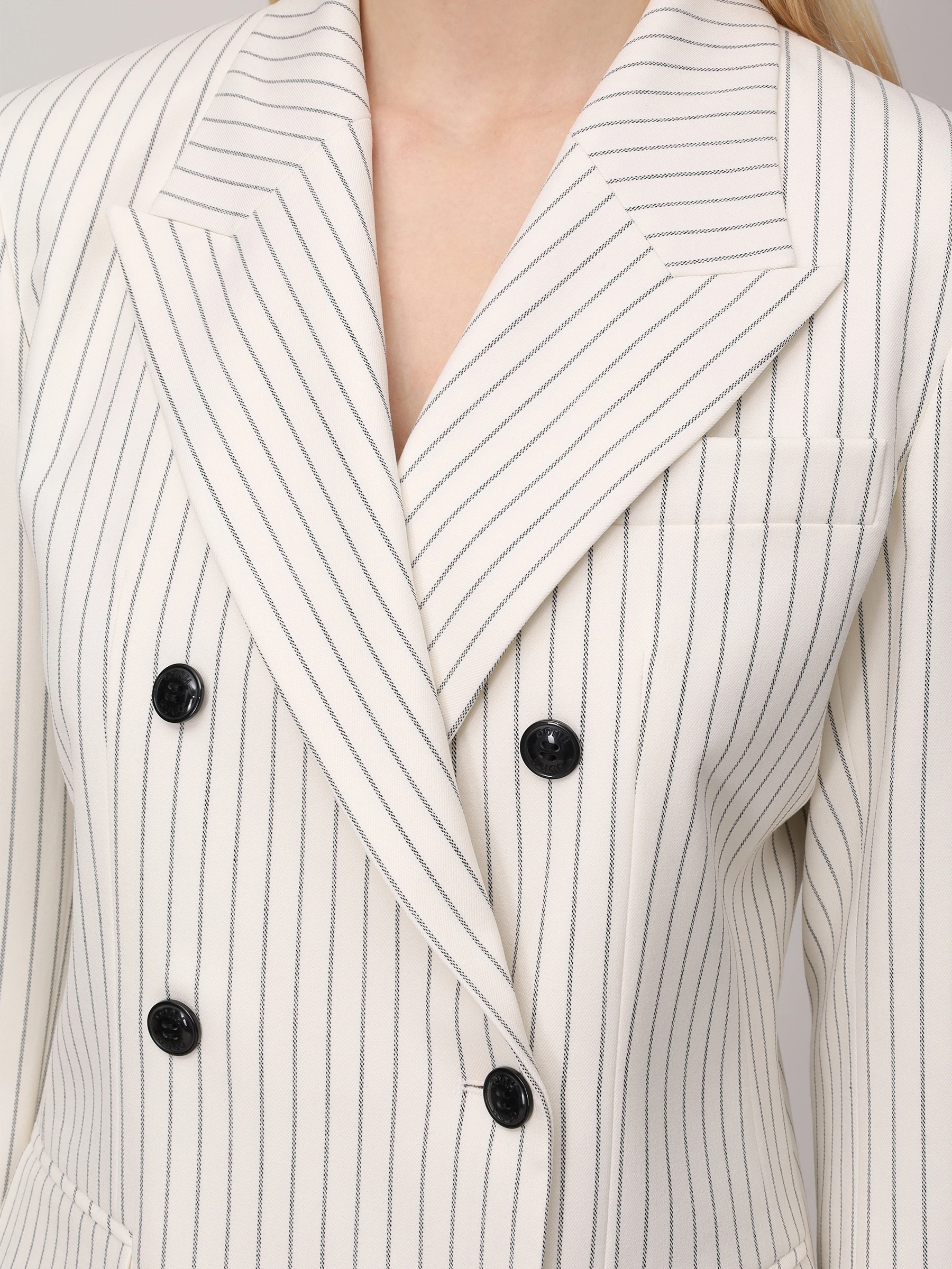 Пиджак в полоску