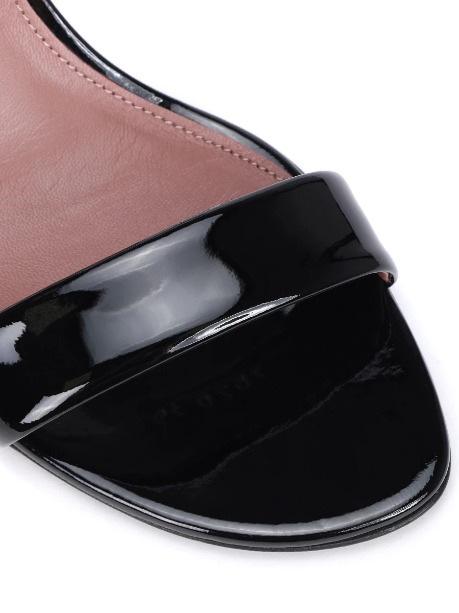 Босоножки кожаные Genny