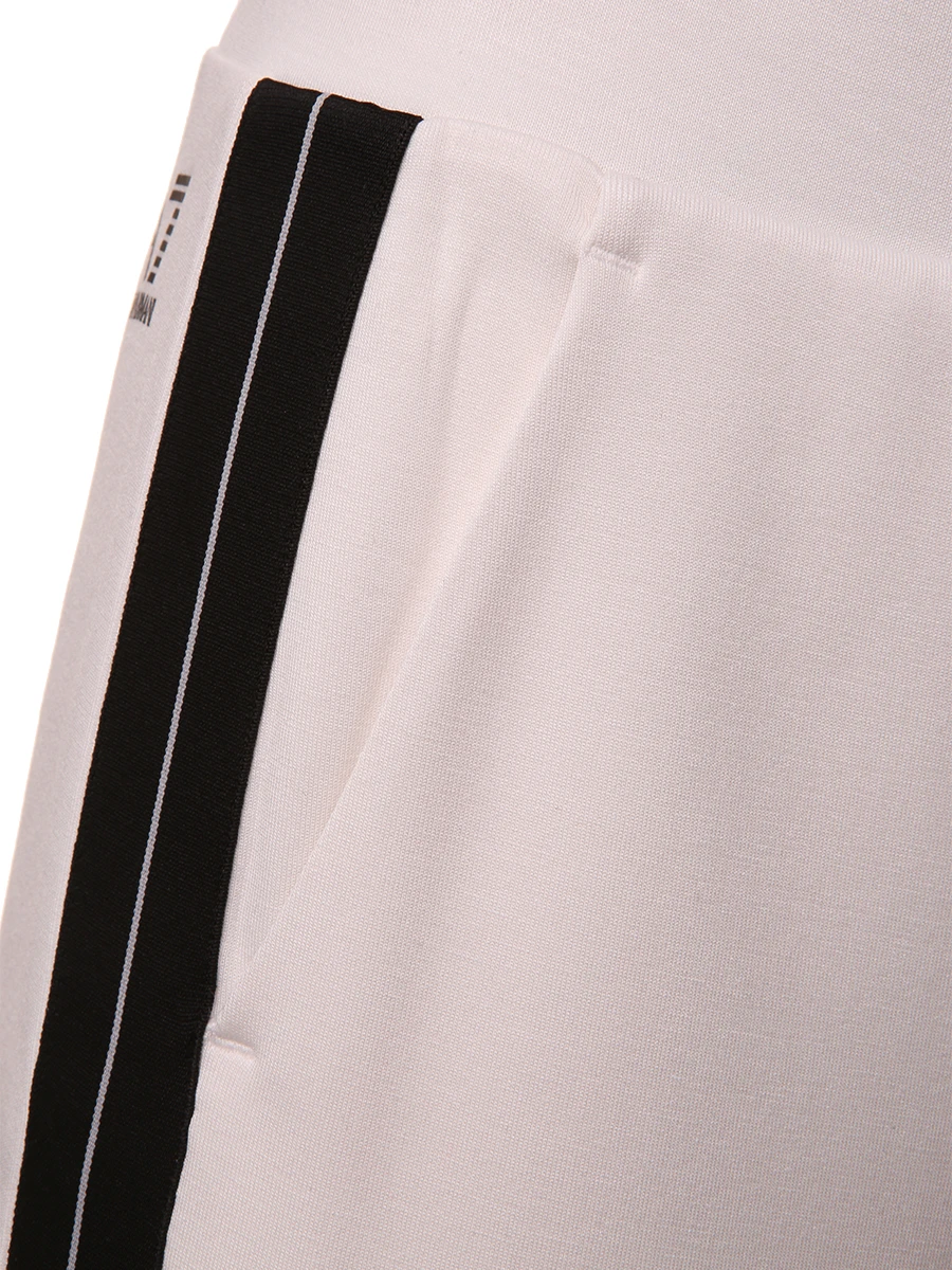 Брюки с лампасами