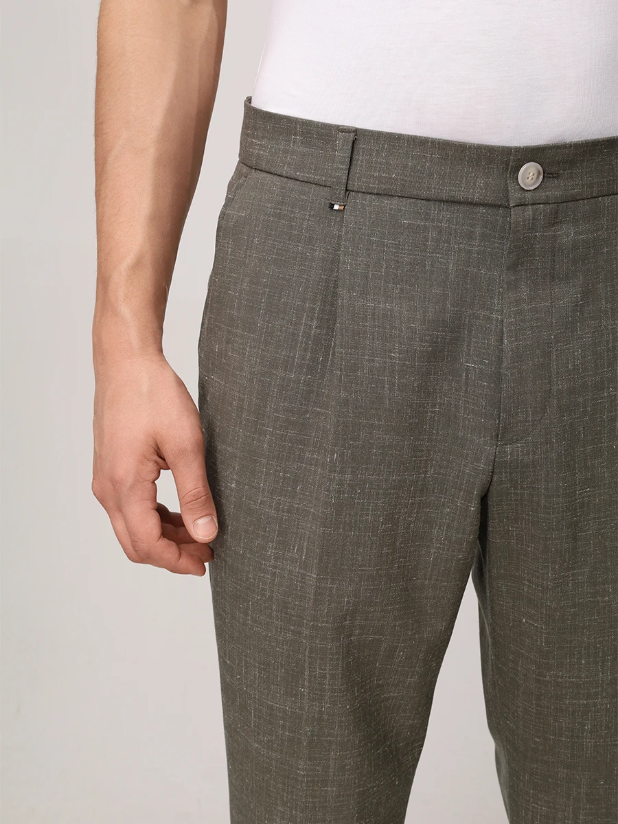 Костюм из шерсти и льна