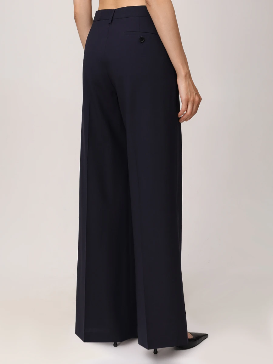 Костюм однотонный