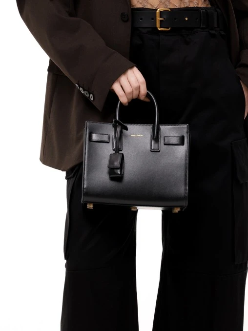 Сумка кожаная Sac De Jour SAINT LAURENT