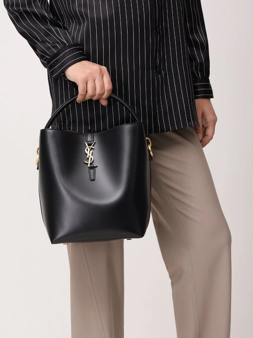 Сумка кожаная Le 37 SAINT LAURENT