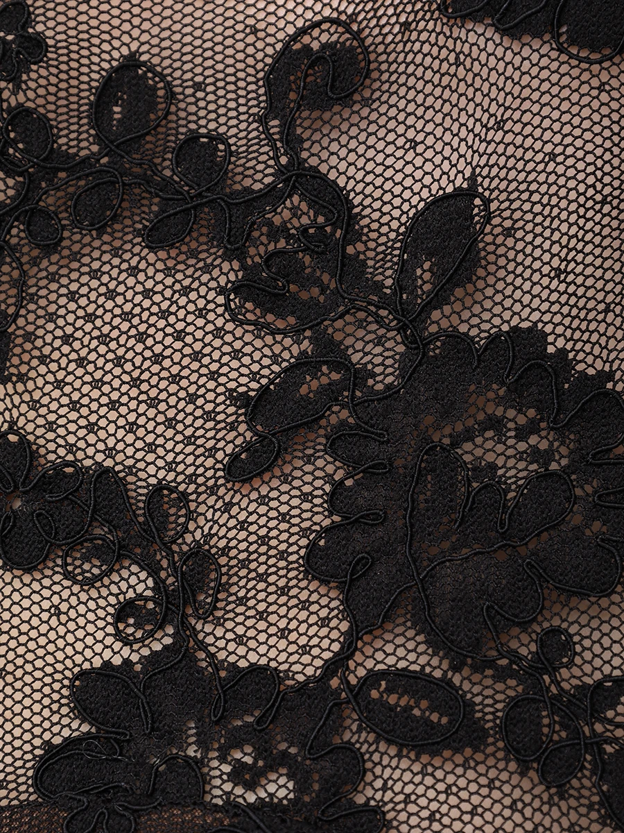 Платье кружевное