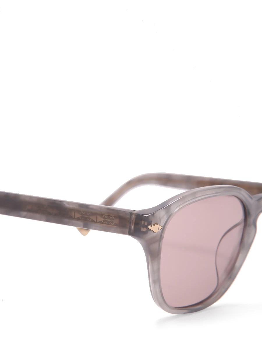 Очки солнцезащитные