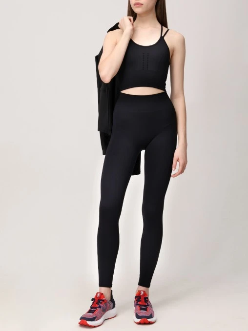 Топ однотонный BORN