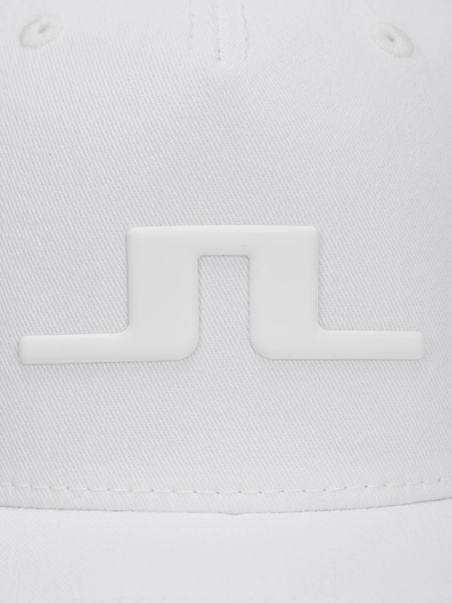 Бейсболка с логотипом