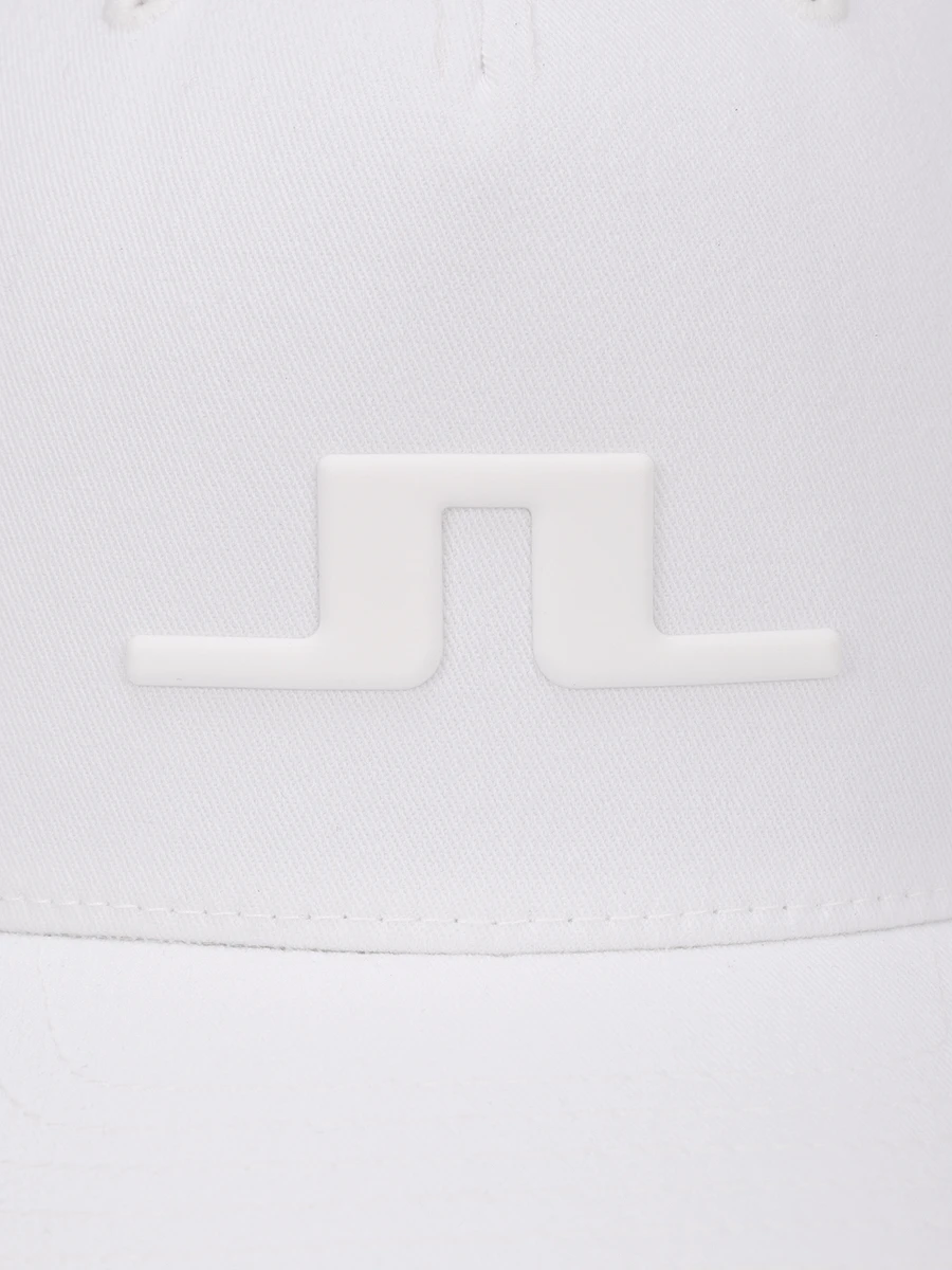 Бейсболка с логотипом