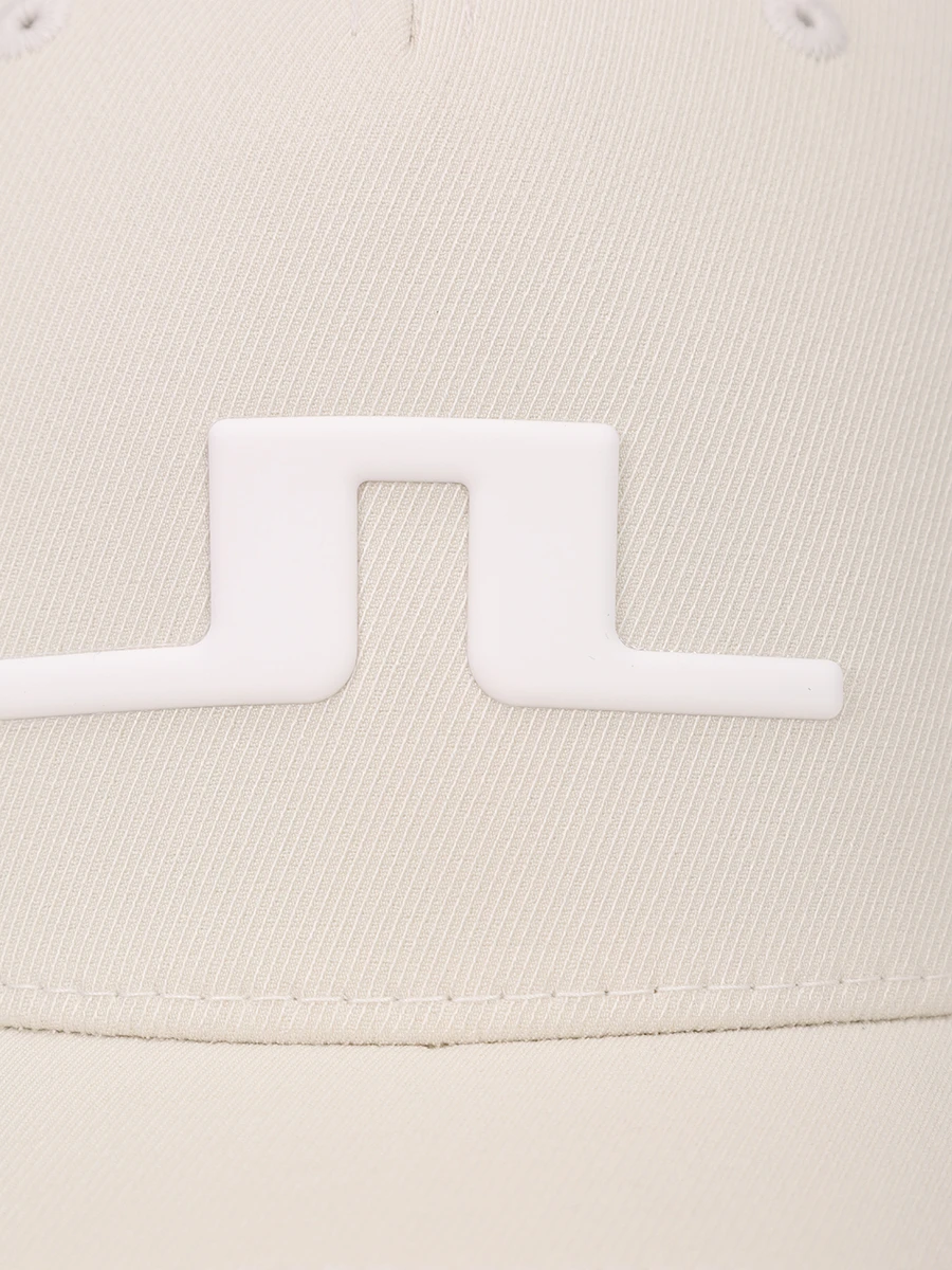 Бейсболка с логотипом