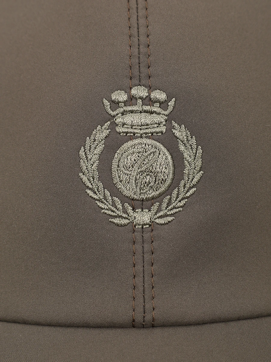 Бейсболка с логотипом