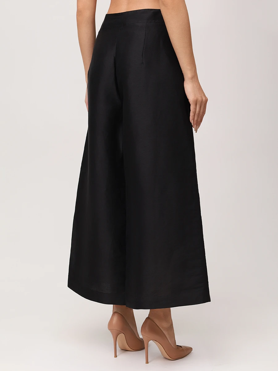 Костюм из вискозы и льна