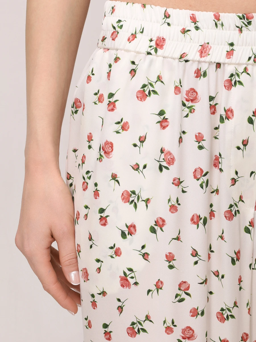 Костюм шелковый