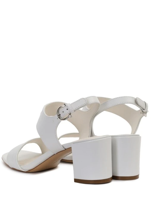 Босоножки кожаные S.FERRAGAMO