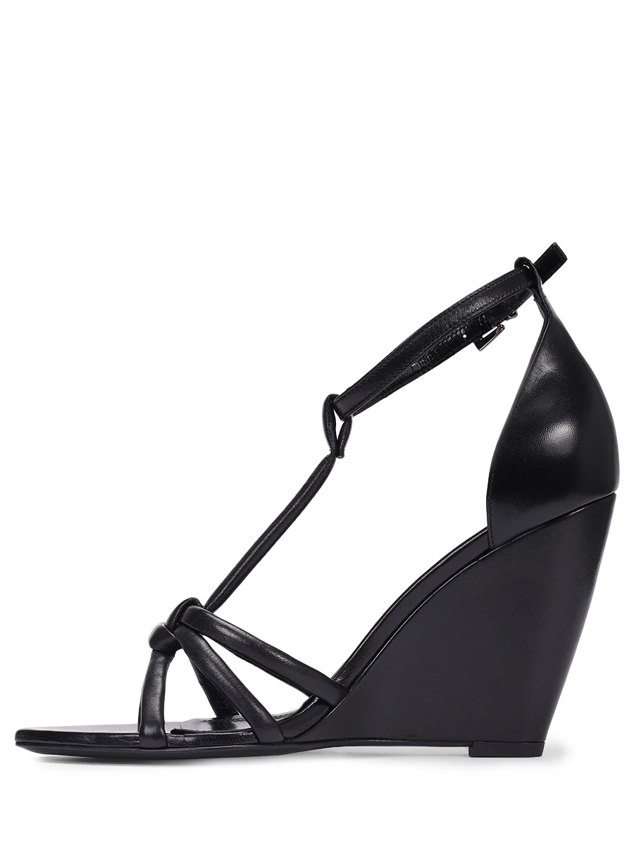 Босоножки кожаные