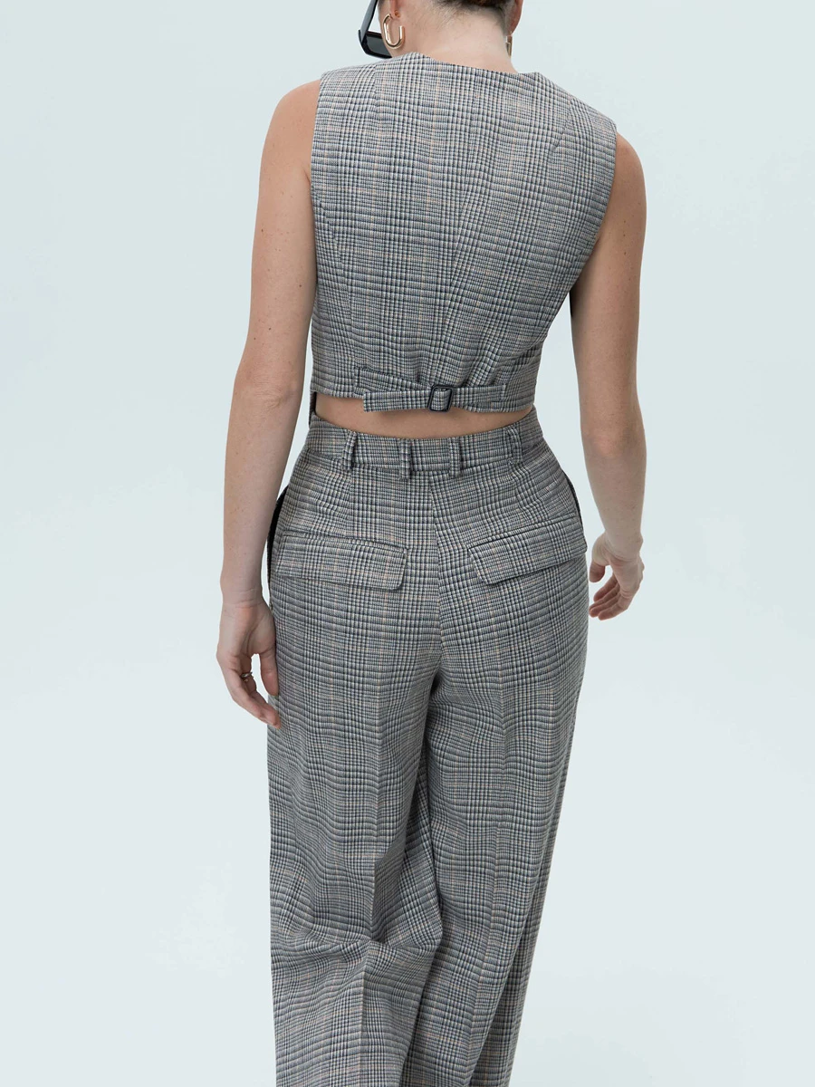 Жилет в клетку