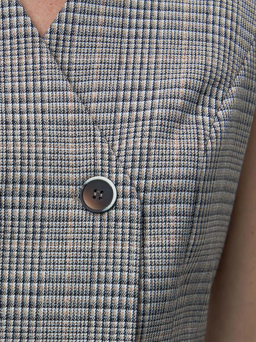 Жилет в клетку