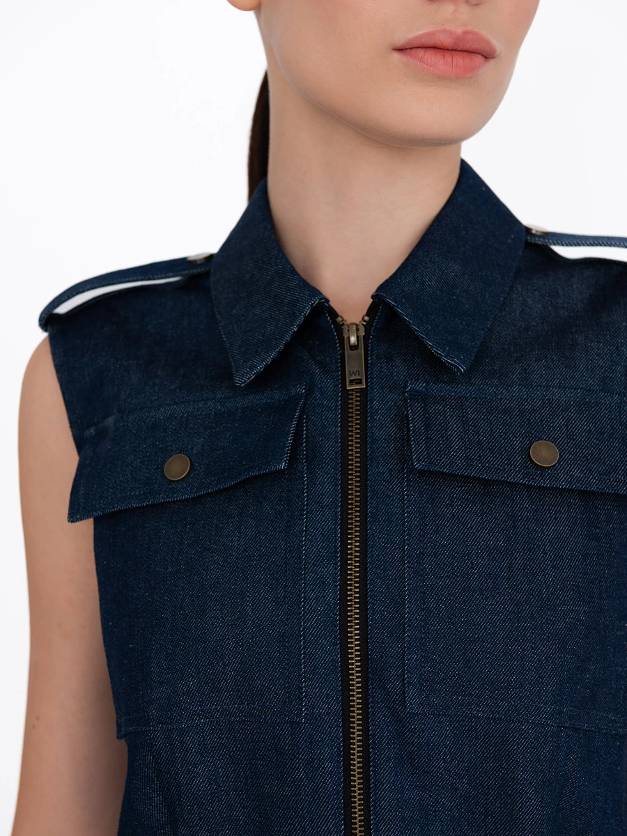 Комбинезон джинсовый