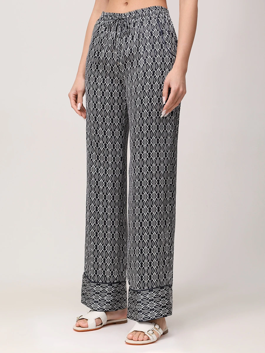 Костюм шелковый